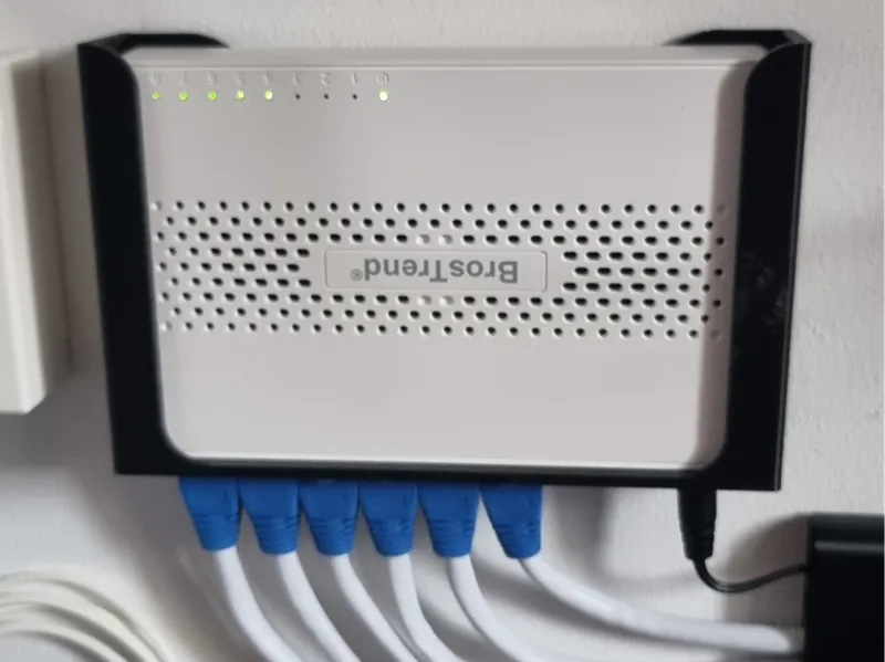 Wallmount for BrosTrend Switch Eth. 2.5G 8 ports