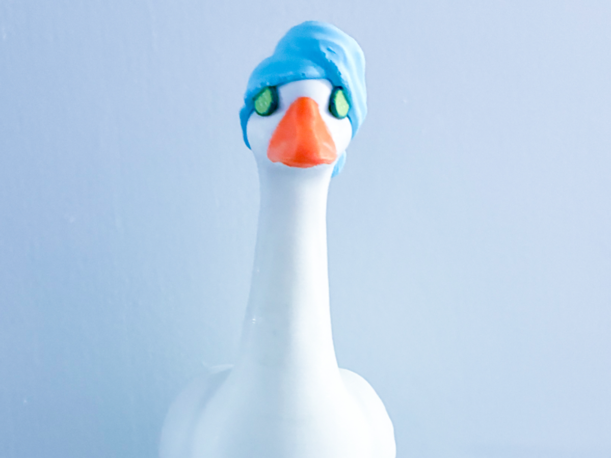 Spa Day Desk Goose Gear - 1