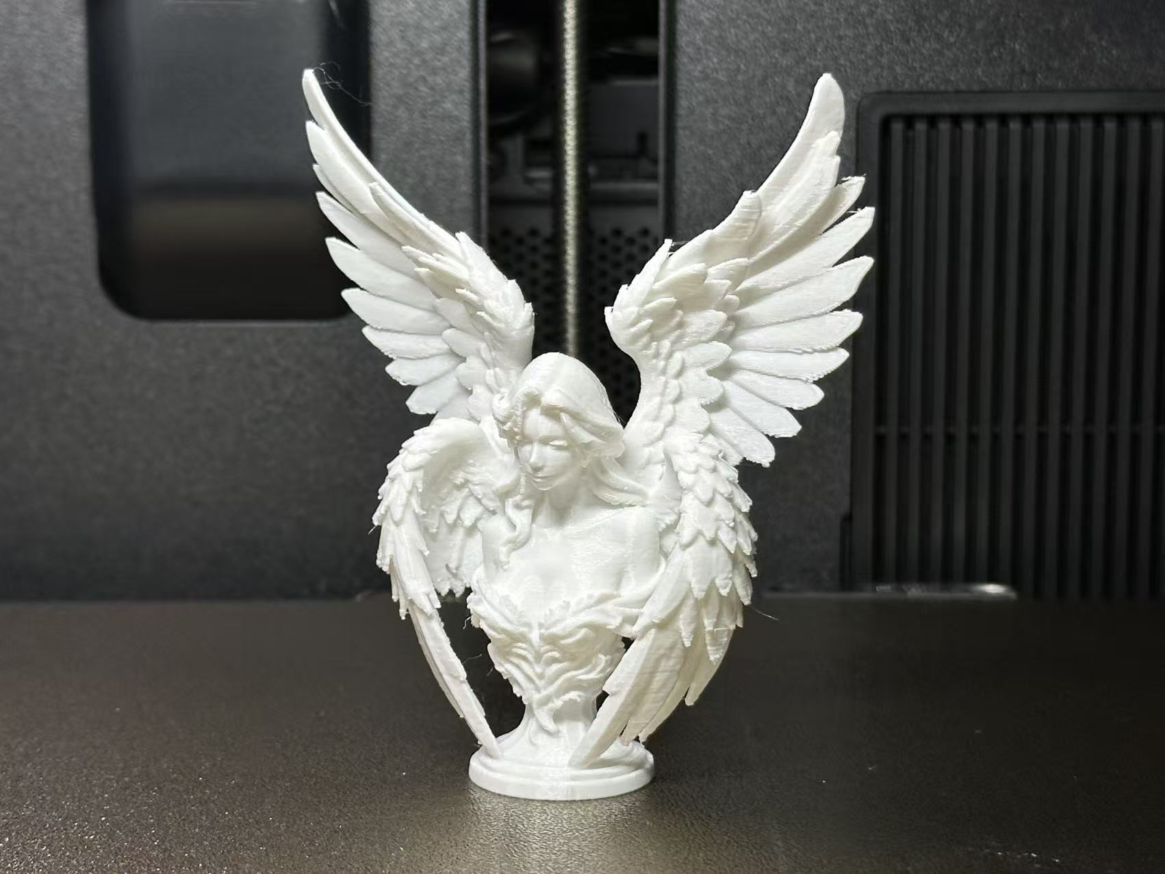 Miniatura 2 do modelo 3D 守护天使半身像 