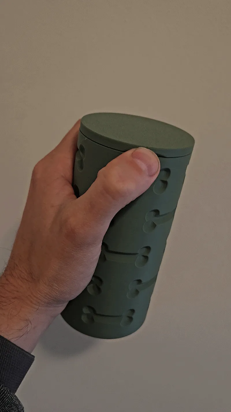 Boîte à couvercle clipsable
