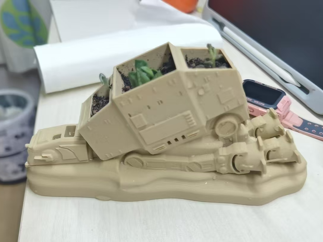 AT-AT 花盆 二创版本