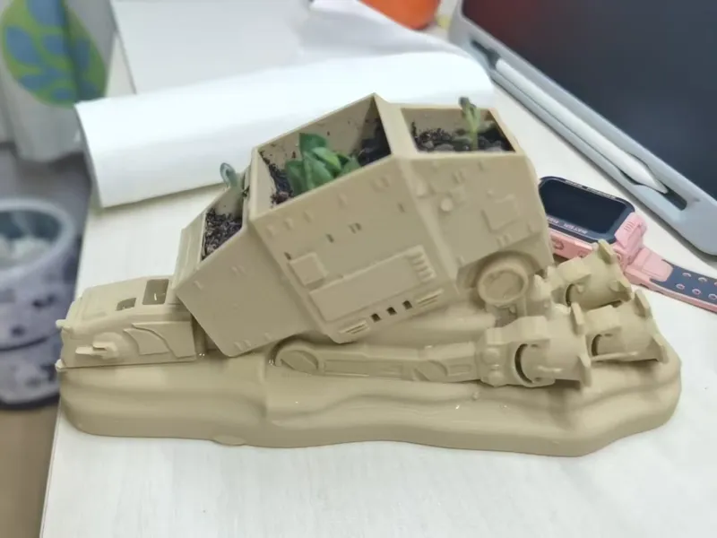 AT-AT 花盆 二创版本