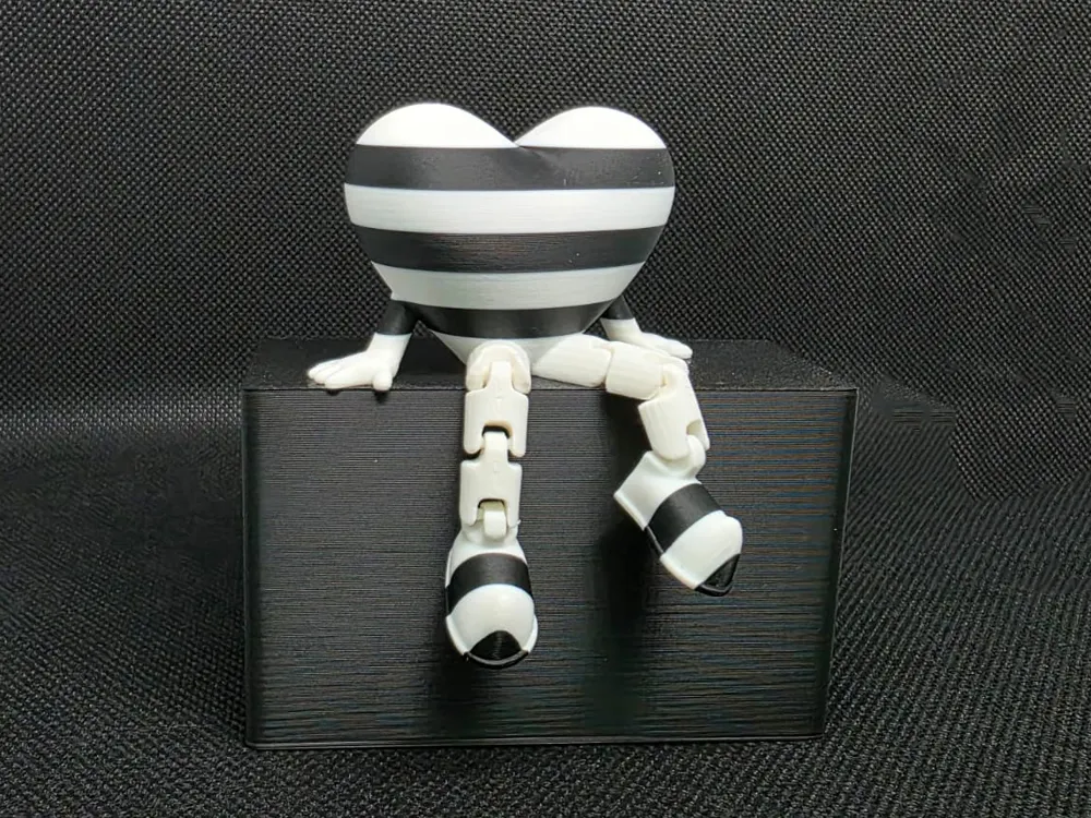 Articulated Flexi Prisoner Heart Buddy - Free 3D Print Model - MakerWorld