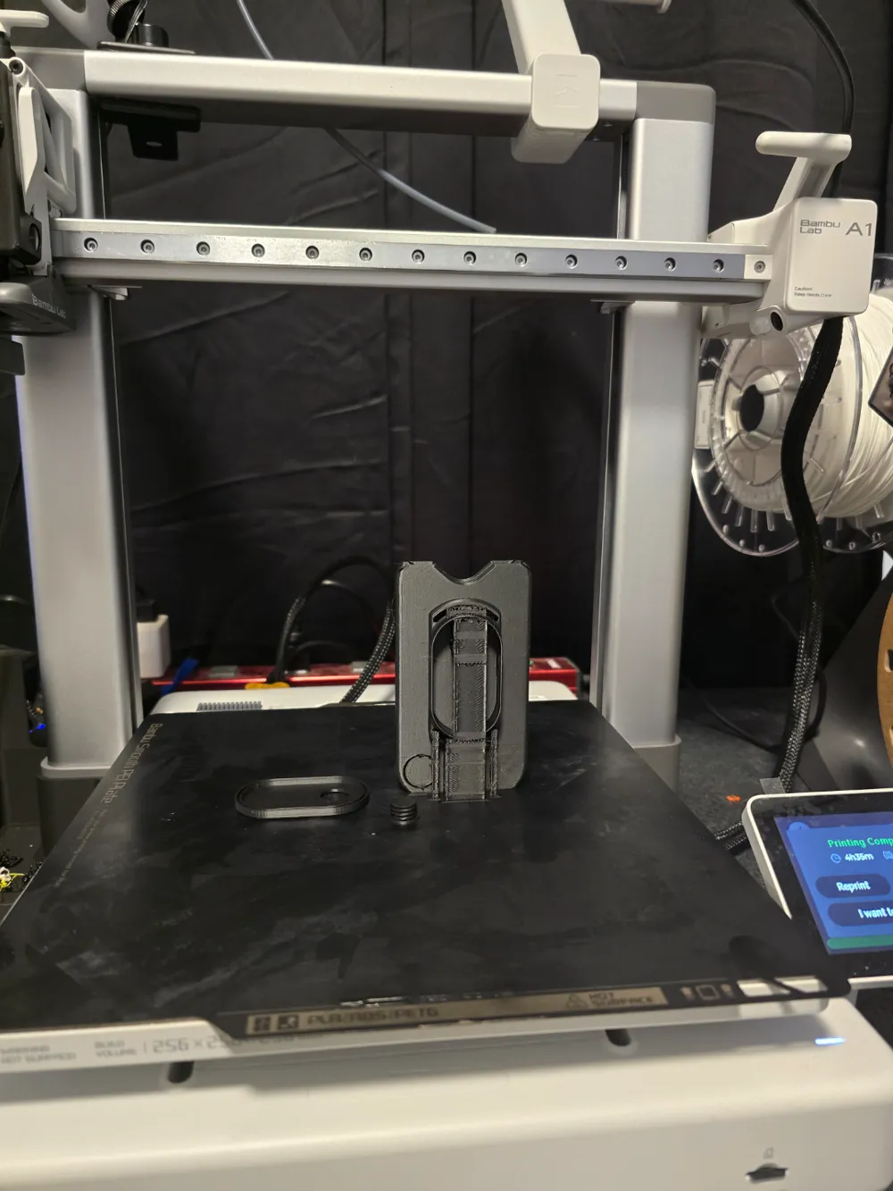 Cascade Wallet with SmartTag 2 holder - Free 3D Print Model - MakerWorld