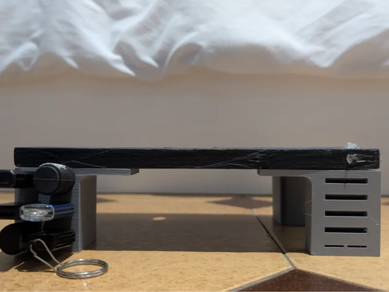 Alzatina per Monitor con organizer USB-MicroSD-SD