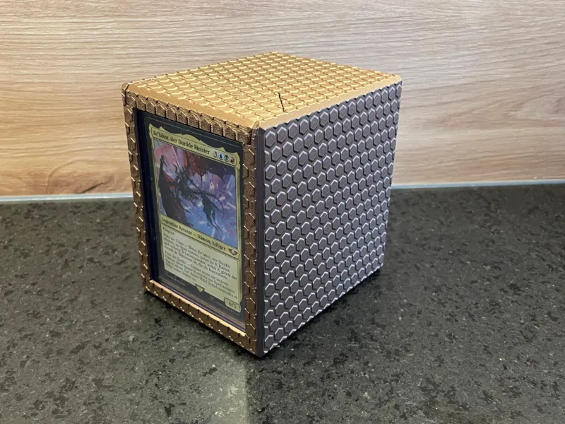 MTG Commander Deckbox (magnetic lid and showcase)