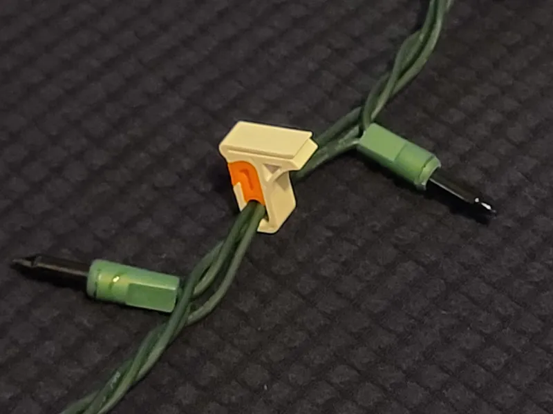 Holiday Lighting Soffit Clip Improved