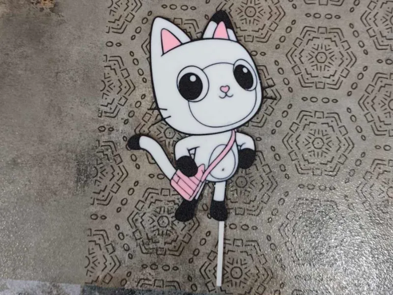 Gabby cat topper