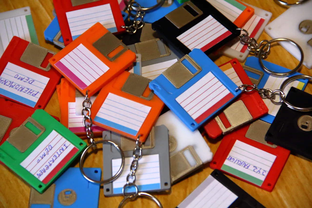 Mini 3.5 Floppy Disk Keychain with NFC Tag view 3