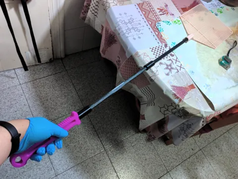 Modelo para impresión 3D: Mata Moscas Gigante / Espada Matamoscas — referencia de MakerWorld