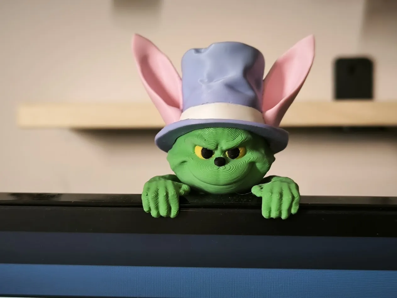 Monitor Grinch view 2