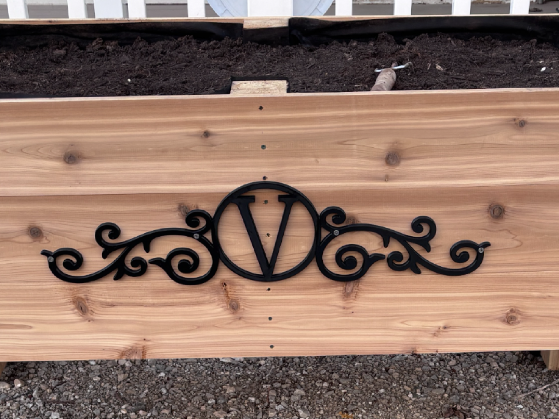 ORNATE SCROLL COUNTRY FARMHOUSE CHANGEABLE INITIAL