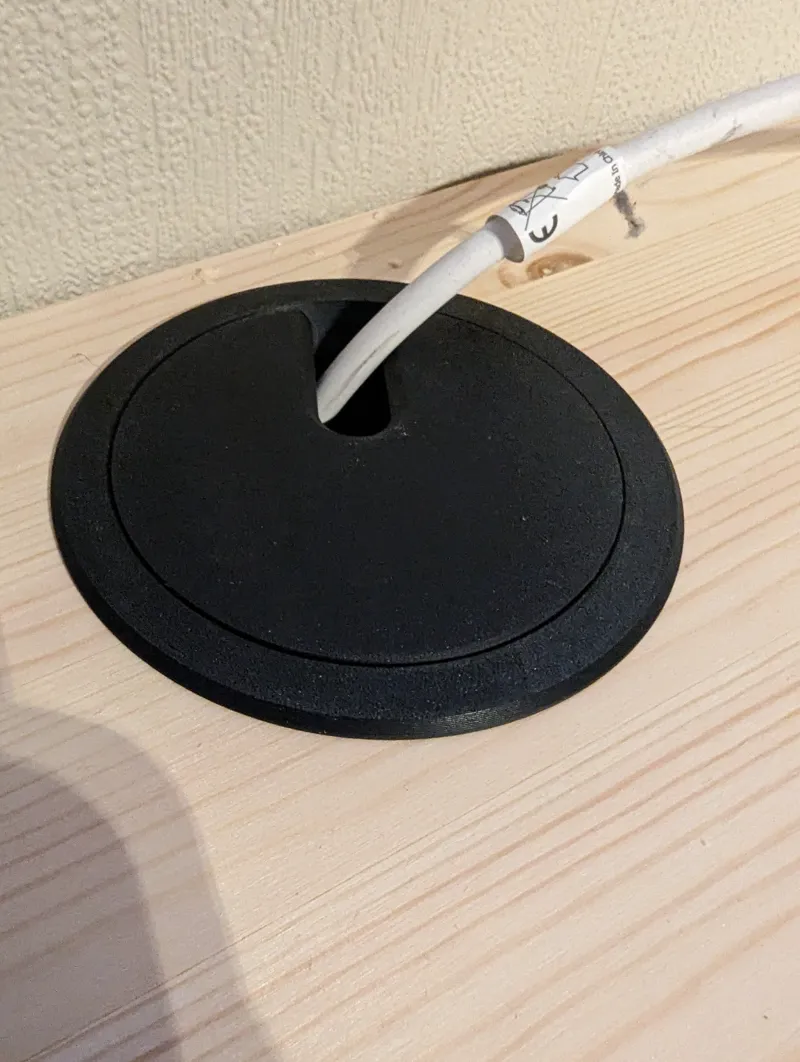 Cable Port for 102 mm hole