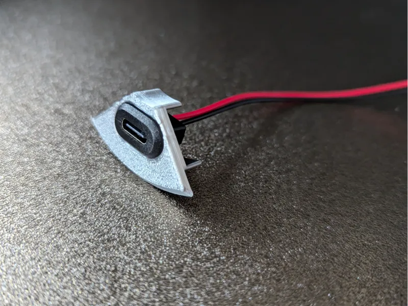 USB-C for Spark Plug Lamp