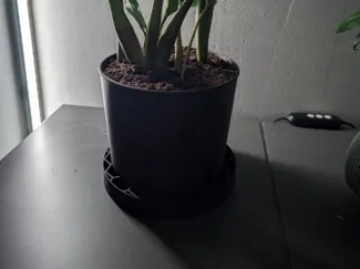 Inner planting pot with drainage holes