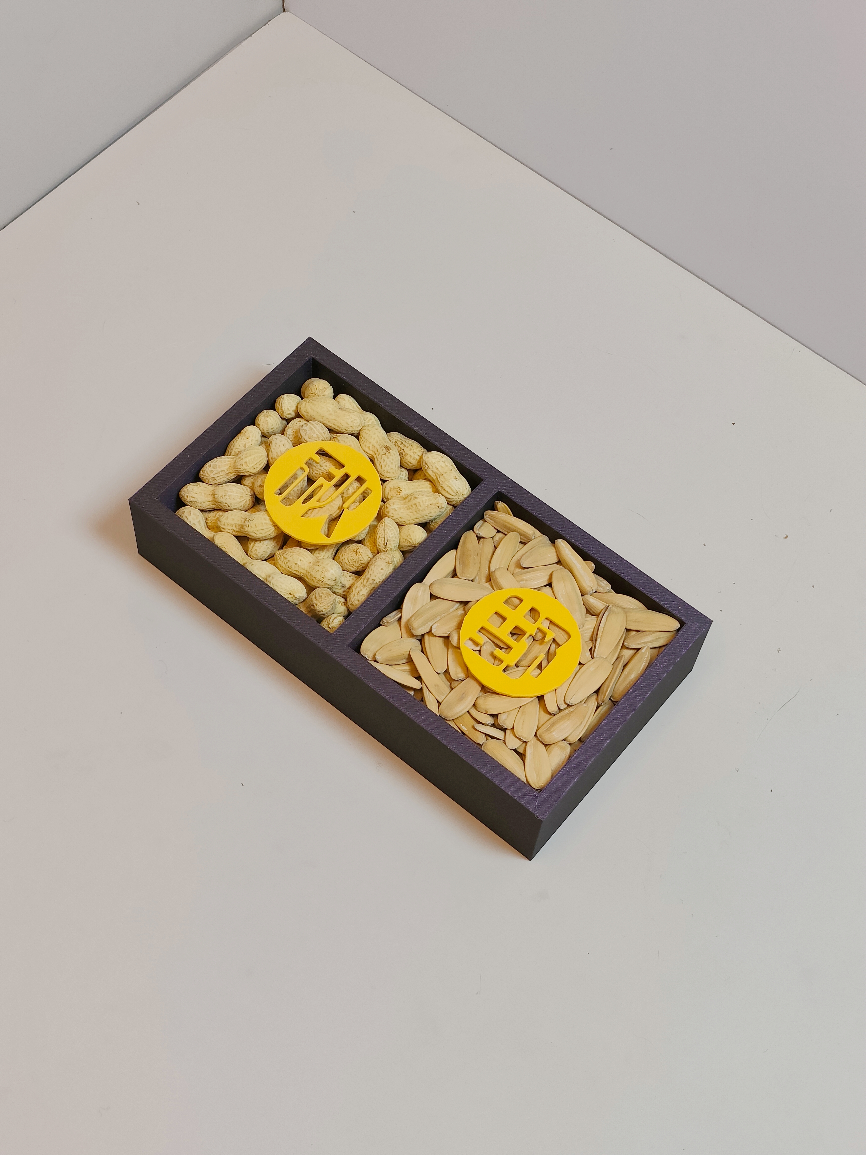 Miniatura 3 do modelo 3D 极简干果盒子（分六格、四格、两格）