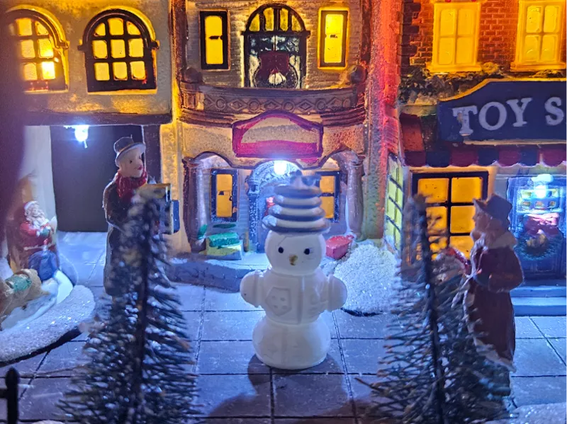 Snow Man (toy)