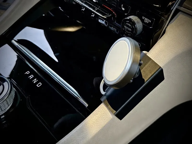 MagSafe Halterung für Jeep Grand Cherokee ab 2024