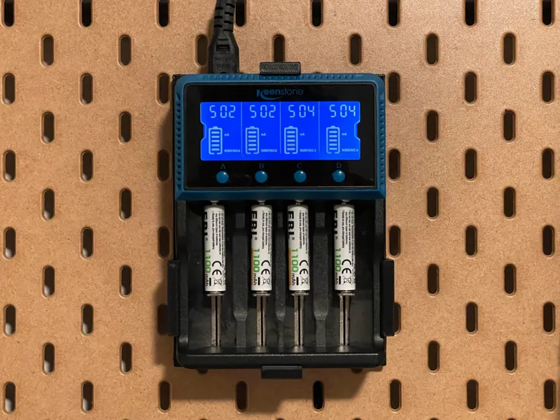 Keenston HXY-H4 Charger Mount for Ikea Skadis