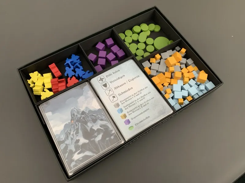 Dwarf Boardgame Insert / Organizer