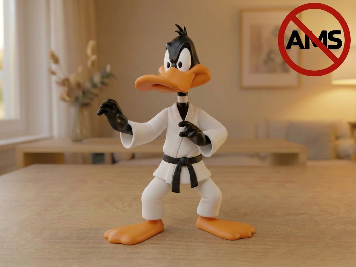 Daffy Duck – Martial Arts Figurine (No AMS) - 1