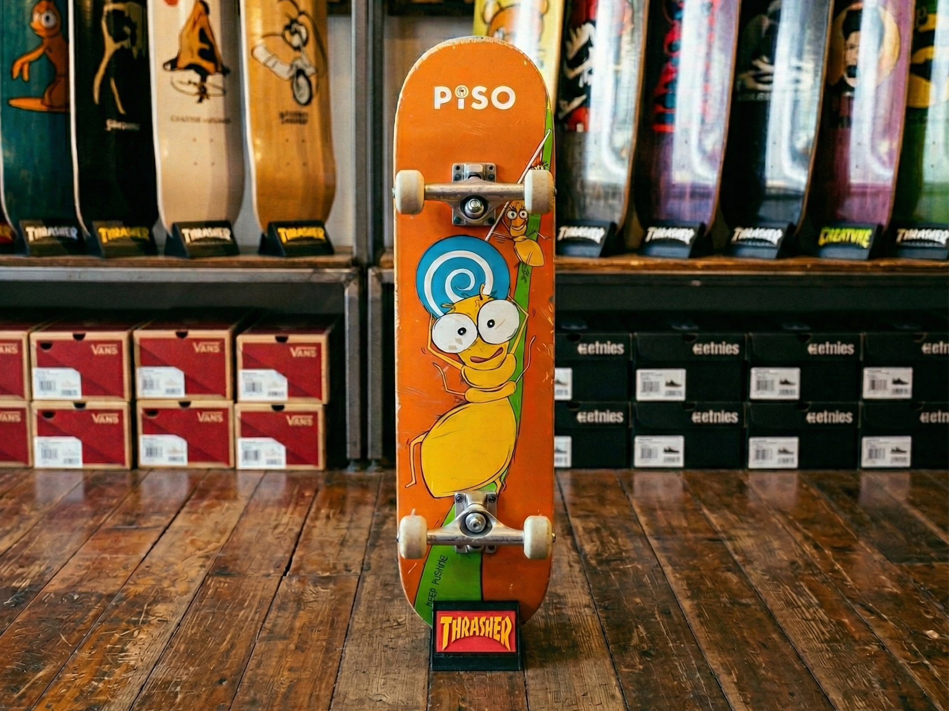 Skateboard Floor Stand [NO SUPPORTS]
