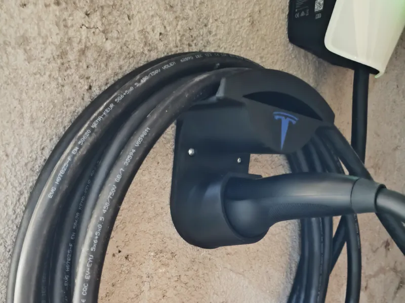 Support Cable "type 2" tesla wall connector
