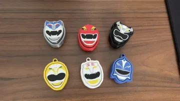 Objeto manipulable: Hyakujuu Sentai Gaoranger Fidget Clicker Set — vista de referencia 4
