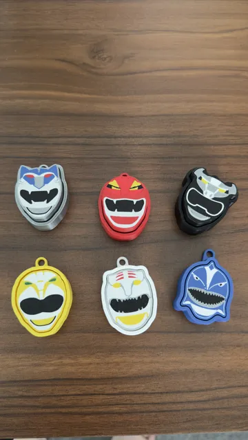 Objeto manipulable: Hyakujuu Sentai Gaoranger Fidget Clicker Set — vista de referencia 3