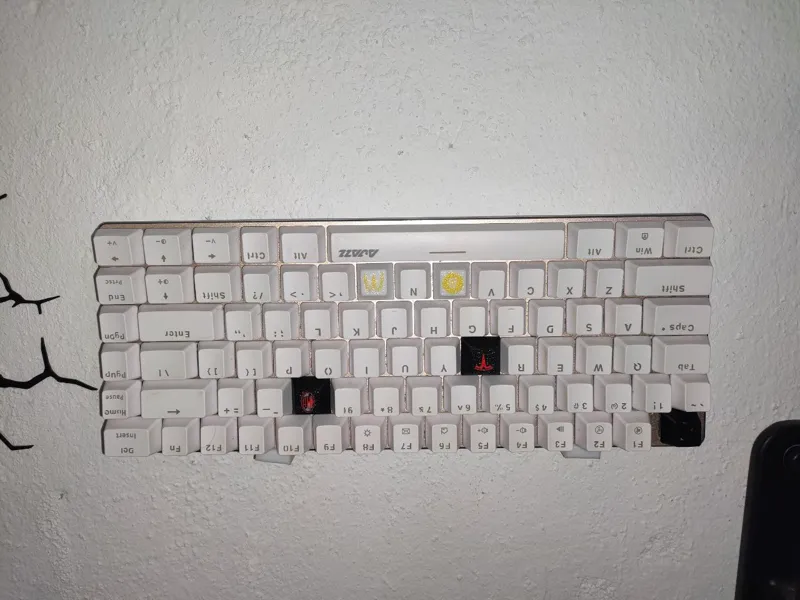 Keyboard wall support