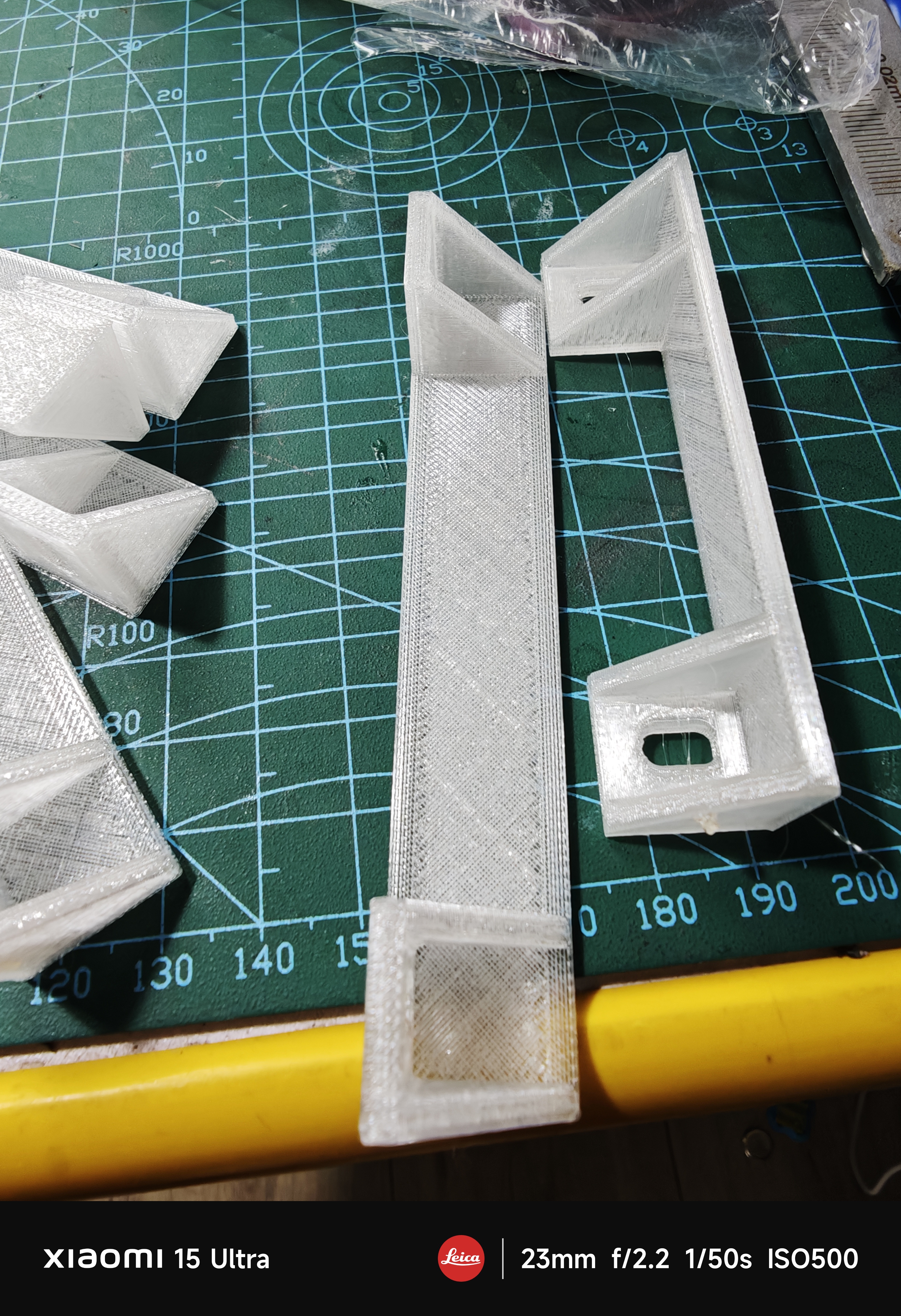 Miniatura 2 do modelo 3D 组合角码层板支架，适用于柜子分层板的支撑（适用于各类搁板，两种尺寸可组合和调整）