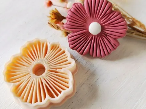 Cortador para modelado: Flower polymer clay cutter — referencia de MakerWorld