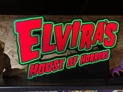 elvira house of horrors lightbox pinball topper