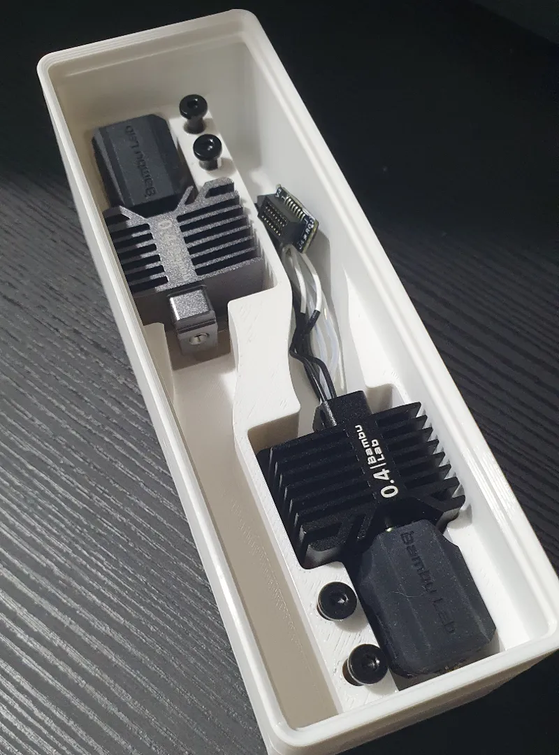 Complete Hotends/Nozzles + Screws - Gridfinity Bin