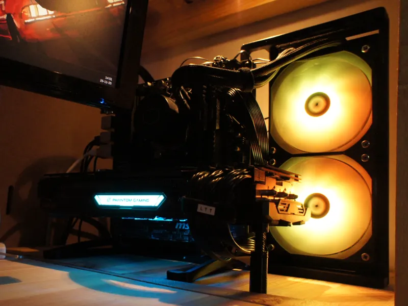 OPN - Open-frame m-ATX with 240-Radiator support