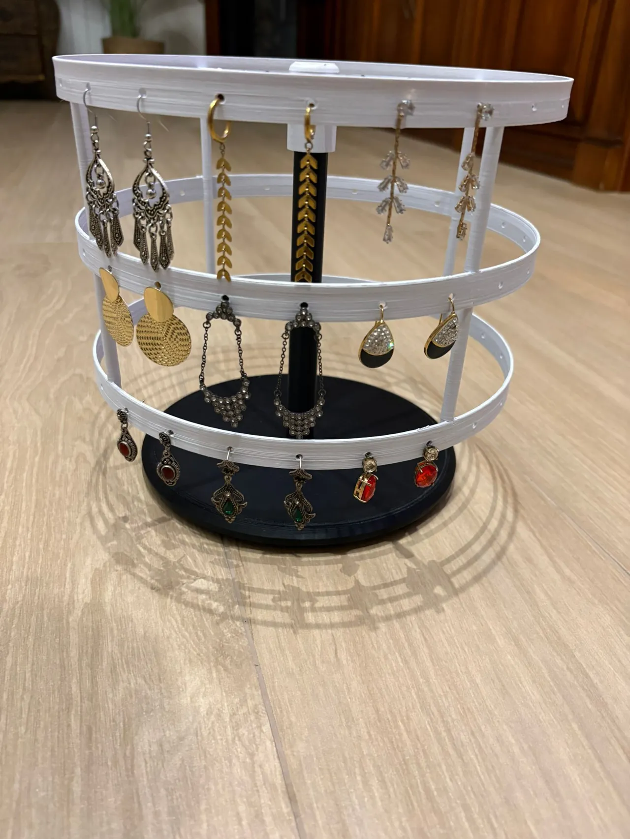 Minimalist Rotating Earring Organizer view 2