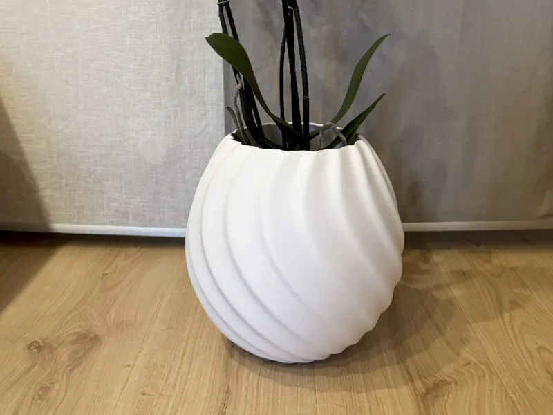 Vaso moderno a spirale