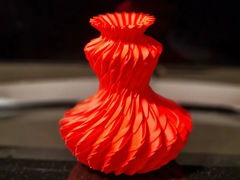 Alien Vase - Red Velvet Large
