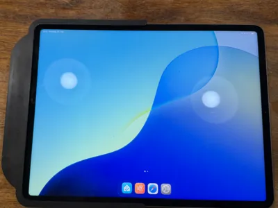 Wallmount / Wall Mount iPad Pro 12.9 from Gen 3