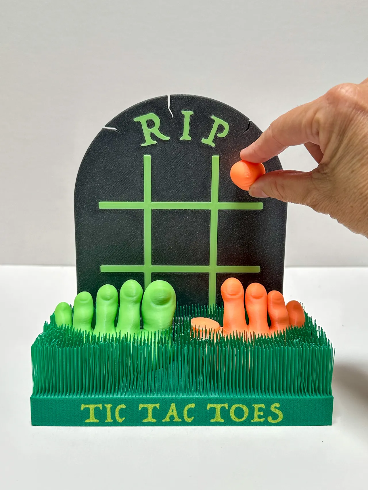 Tic Tac Toes Halloween Game view 2