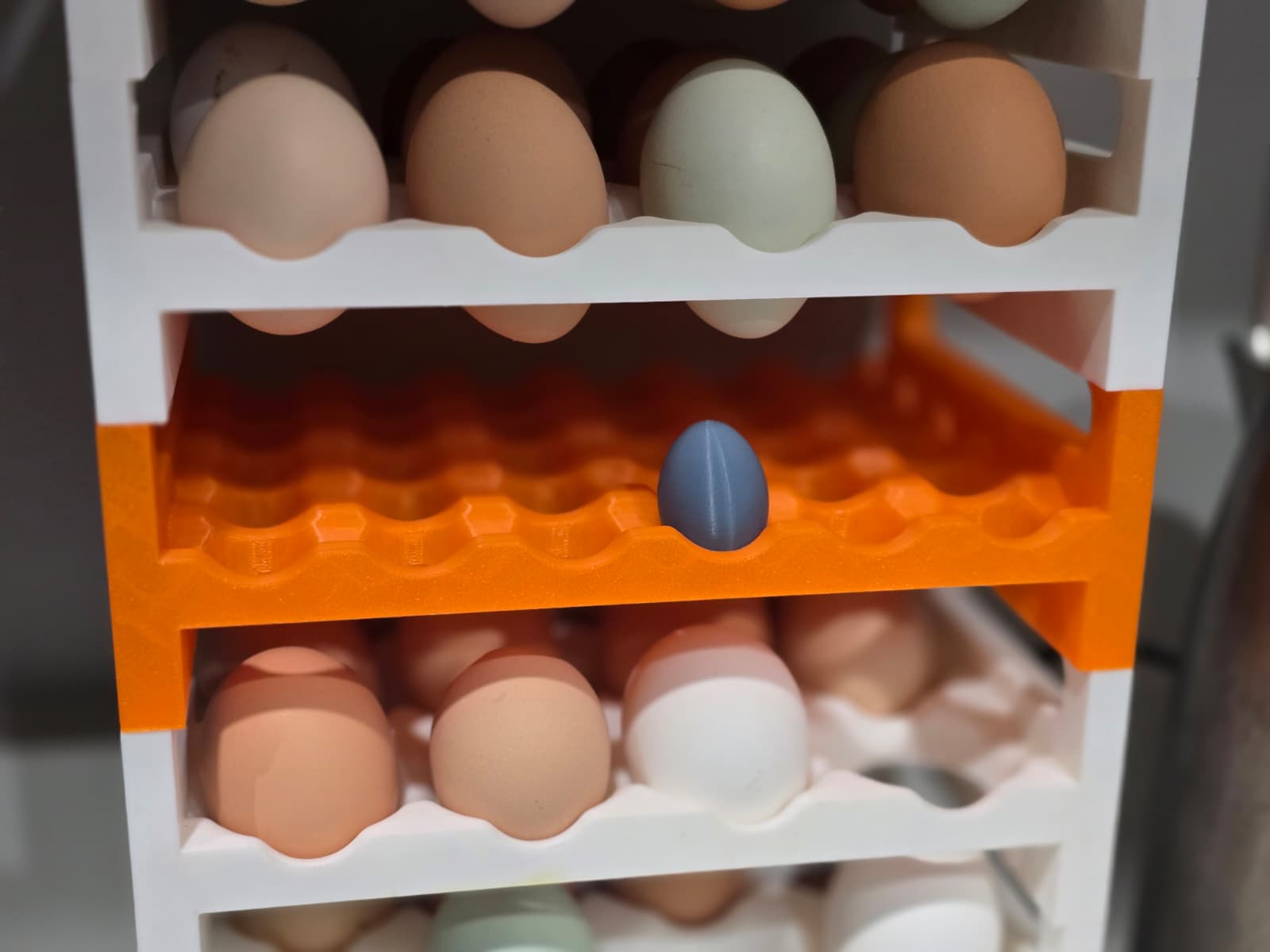 Miniatura 4 do modelo 3D Stackable Dozen Egg Tray