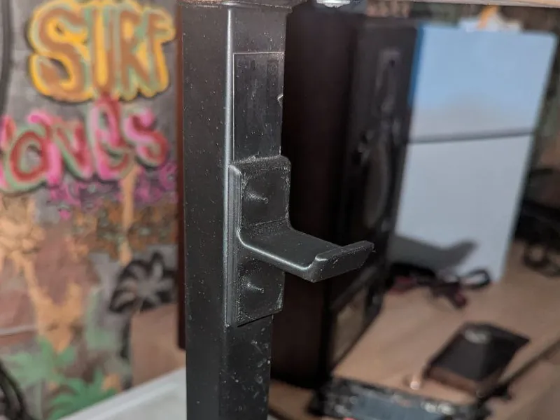 headphones hook