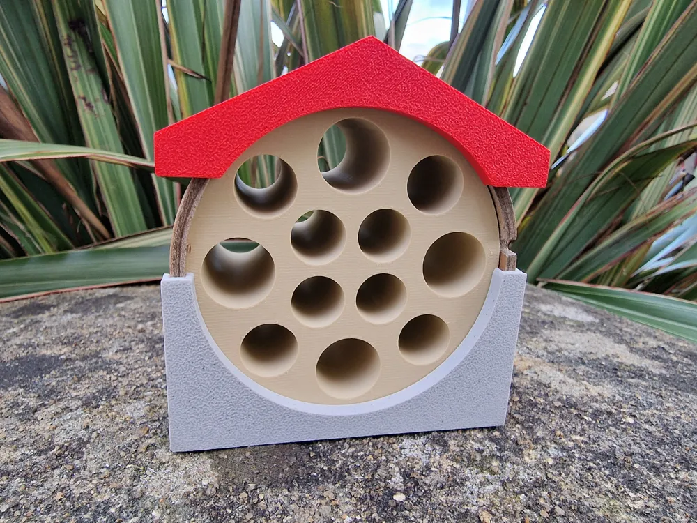Spoolbug Bug Hotel - Spool Tube by 3DomSculpts - MakerWorld