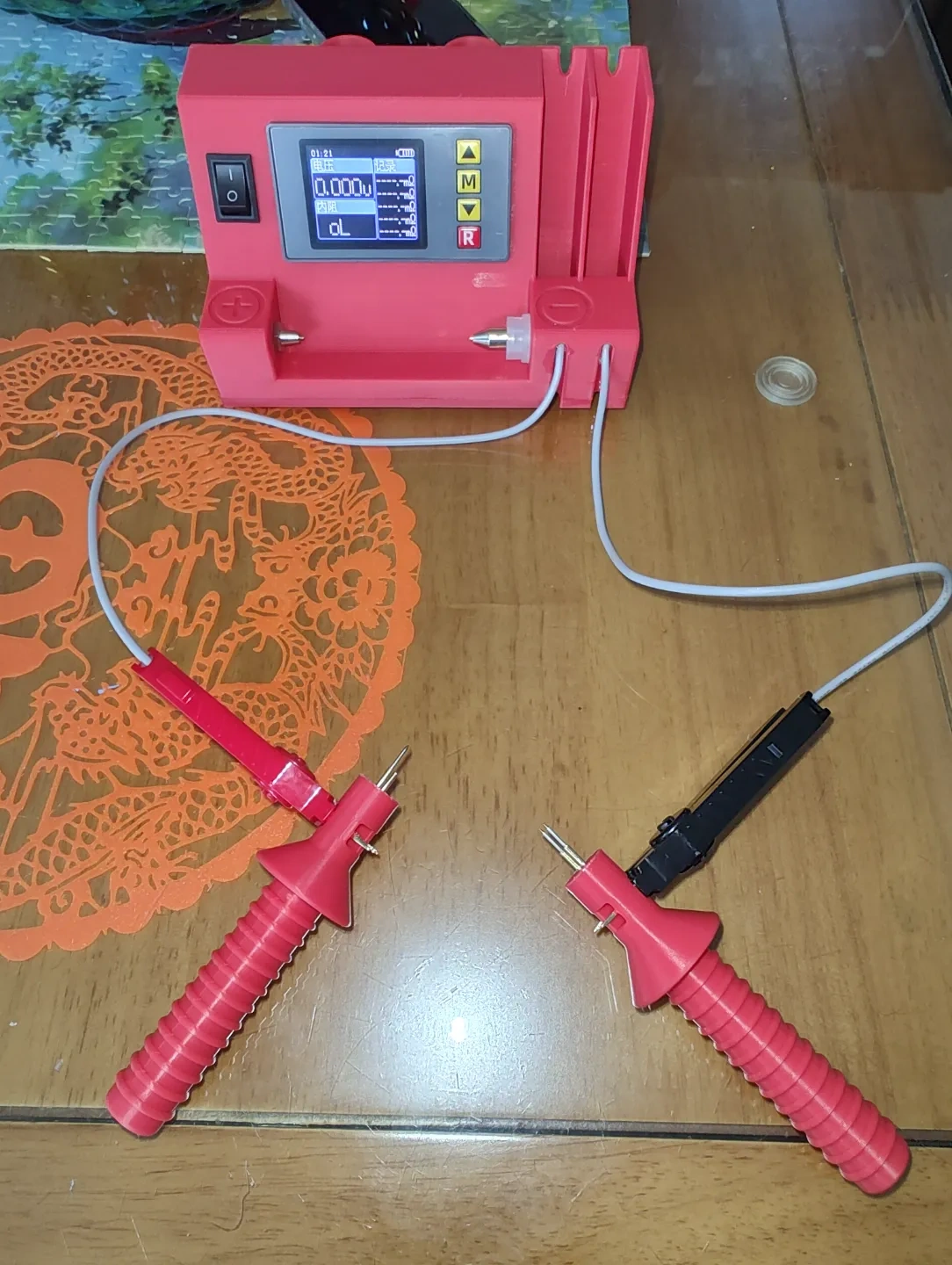 Miniatura 4 do modelo 3D 内阻测试仪TS457第2版