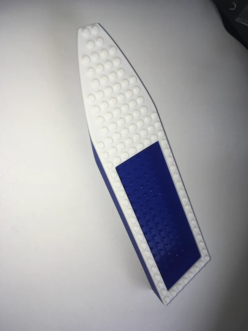 L3GO brick boat