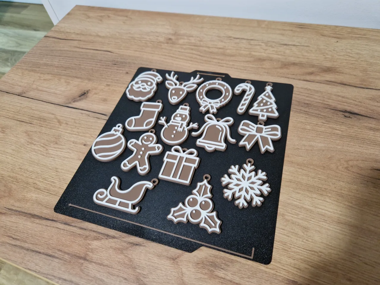 Gingerbread for the Christmas tree view 2