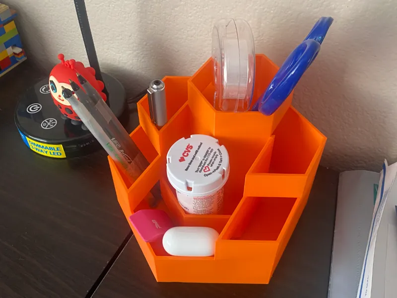Cool Illusion Desk Organizer/Pen Holder