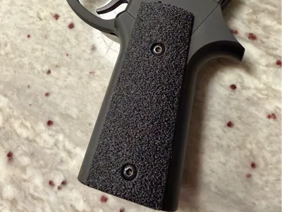 Pinty Buster Grip Panels
