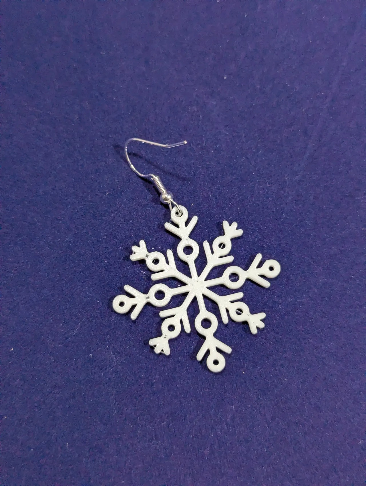 Snowflake earrings - circles view 4