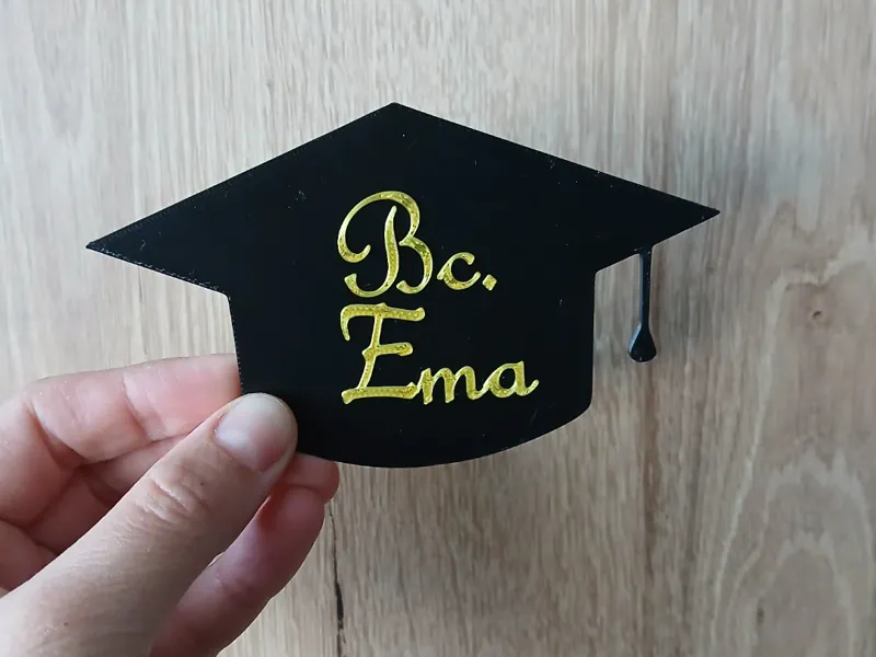 Graduation Cap – Customizable Decoration
